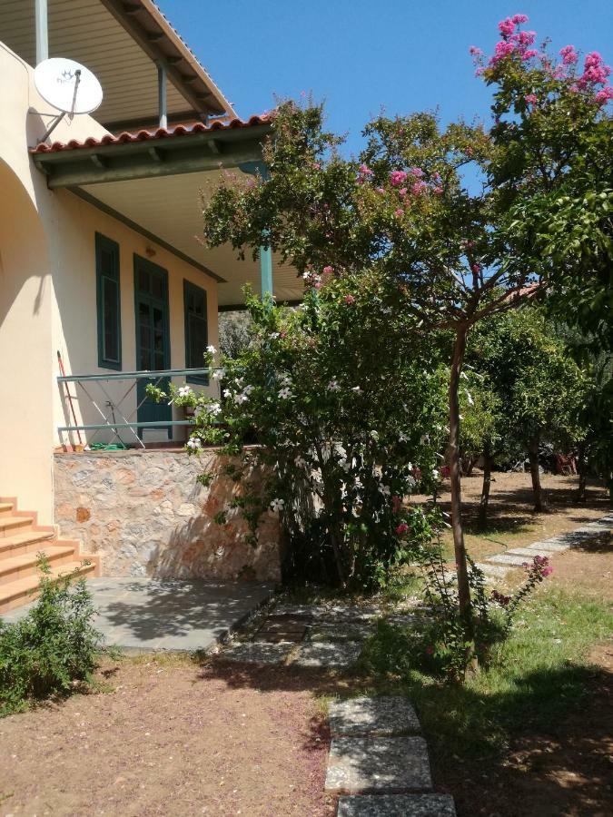Apartamento The Valkyries 3 Leonídion Exterior foto